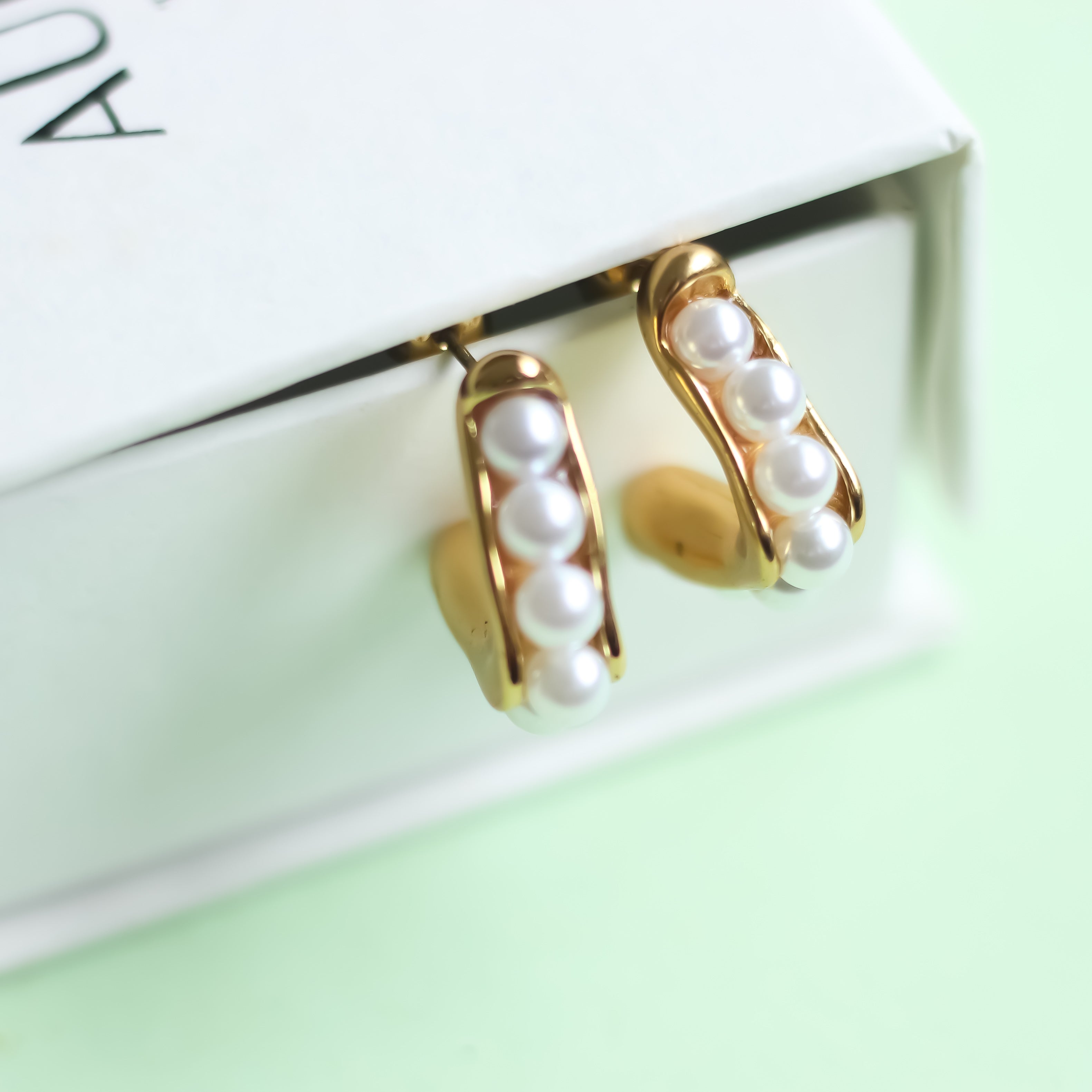 Elsa Pearl Hoop Earrings