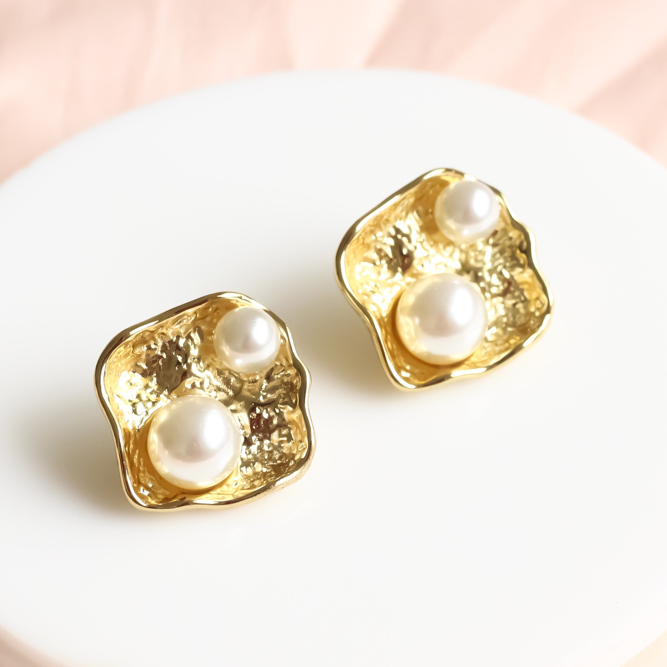 Pearl Gold Studs