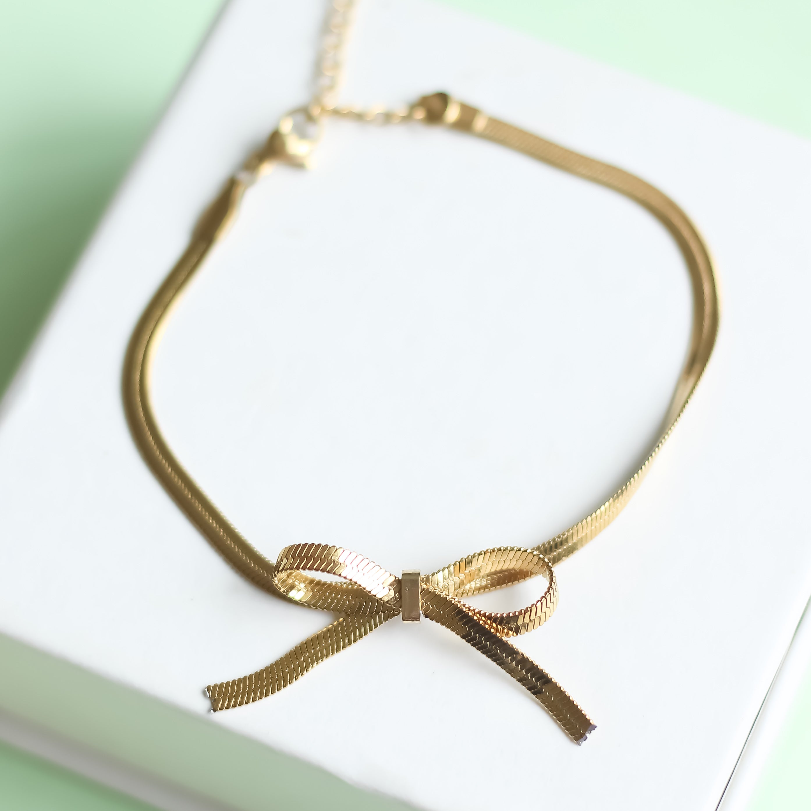 Bow Sleek Bracelet