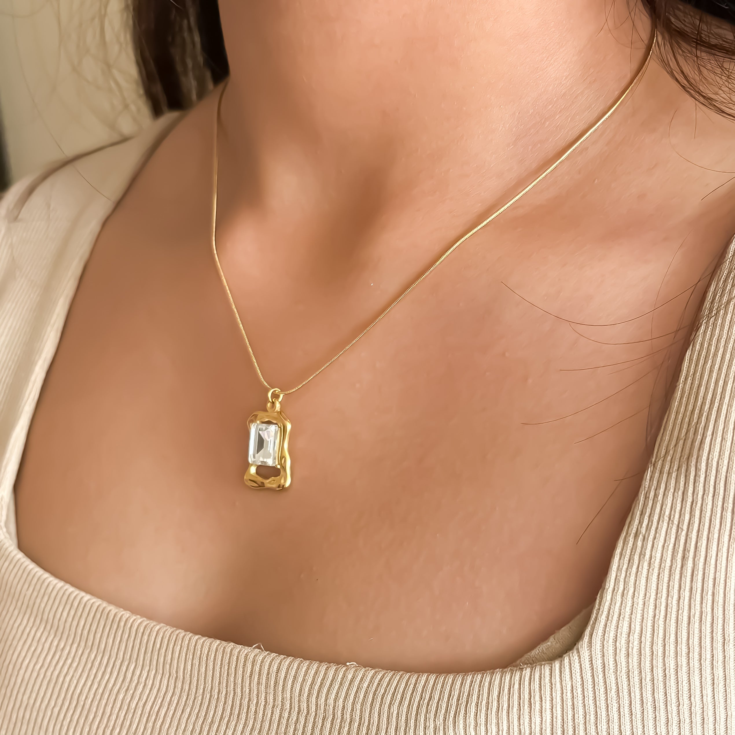 Cubic Frame Necklace