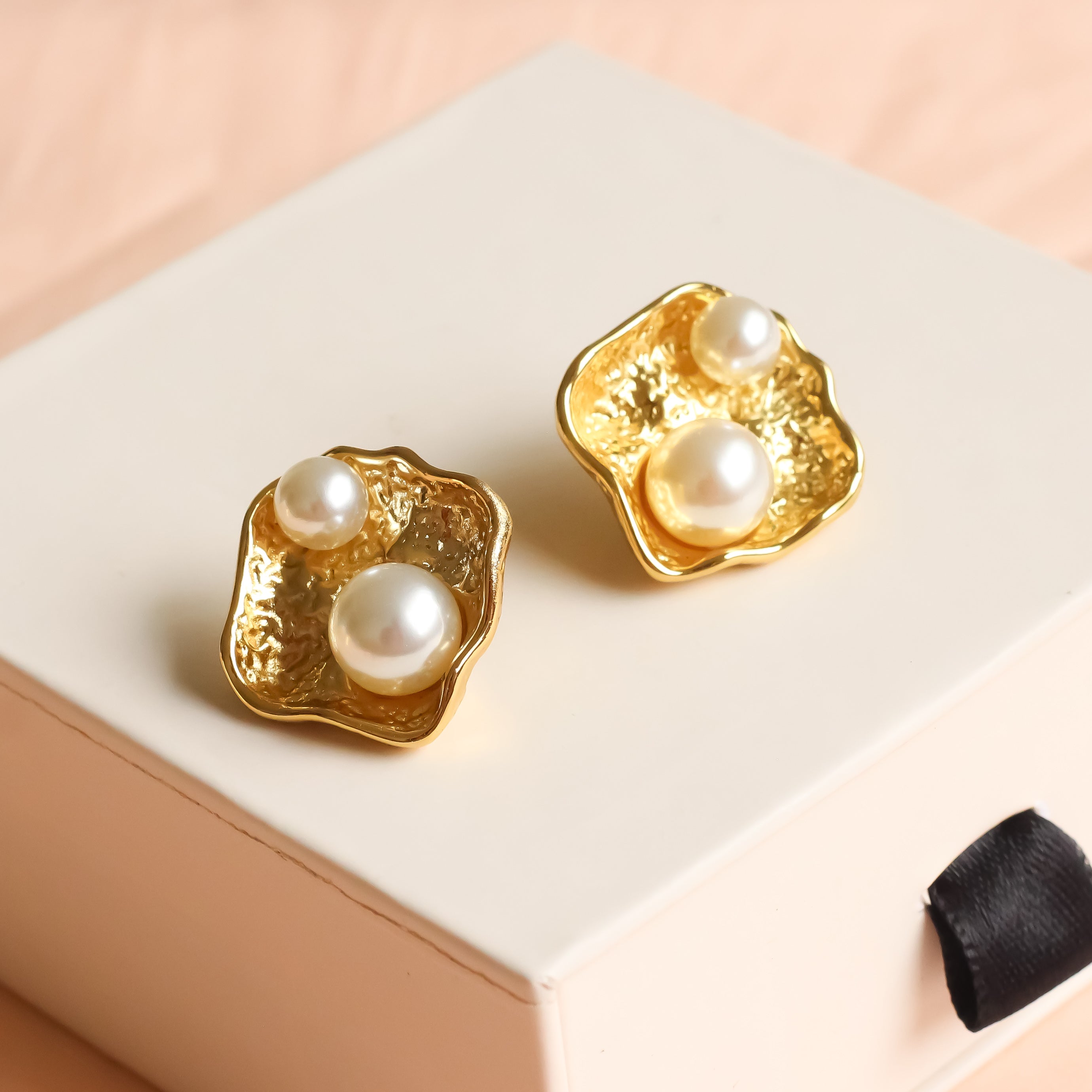 Pearl Gold Studs