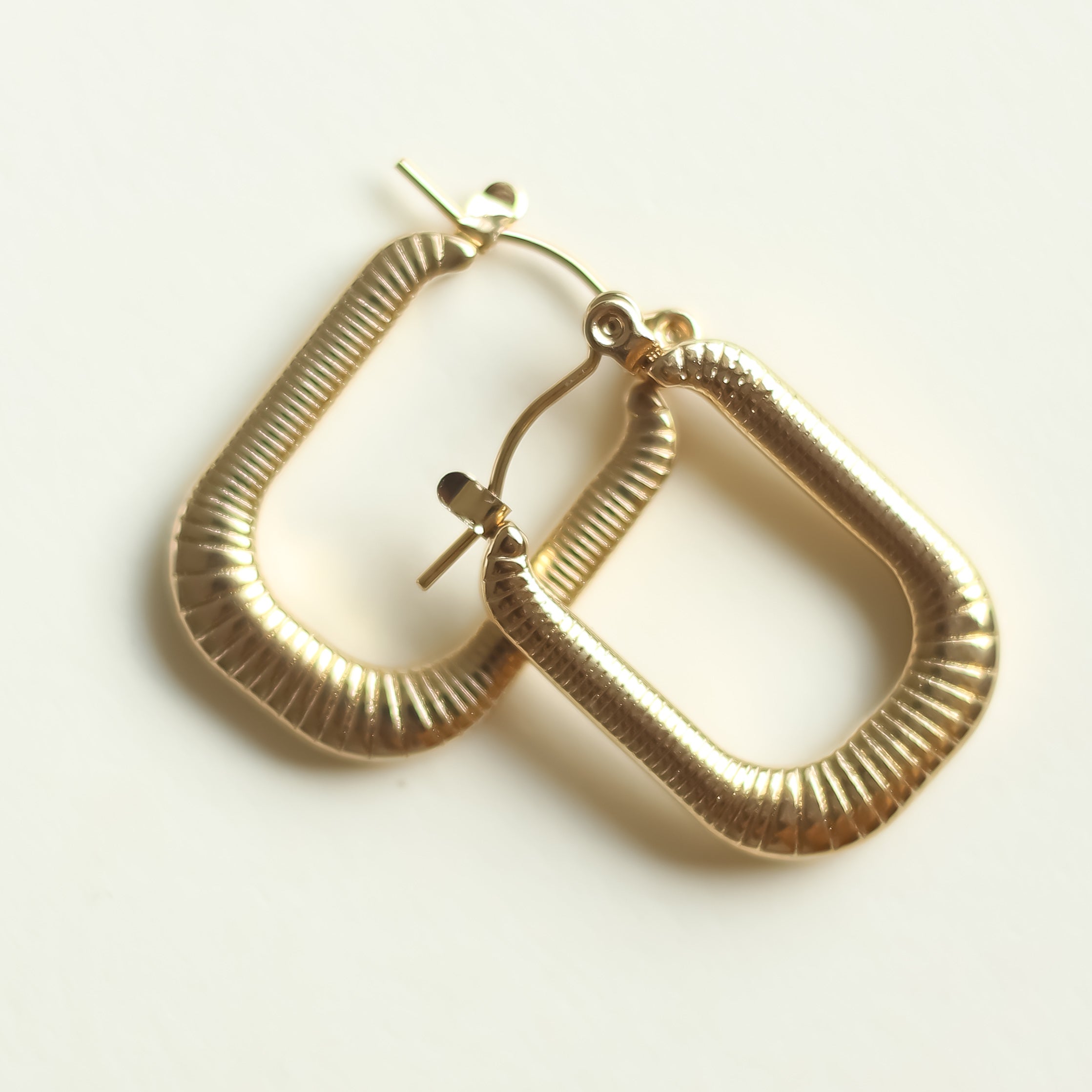 Minimalist Wear Hoops