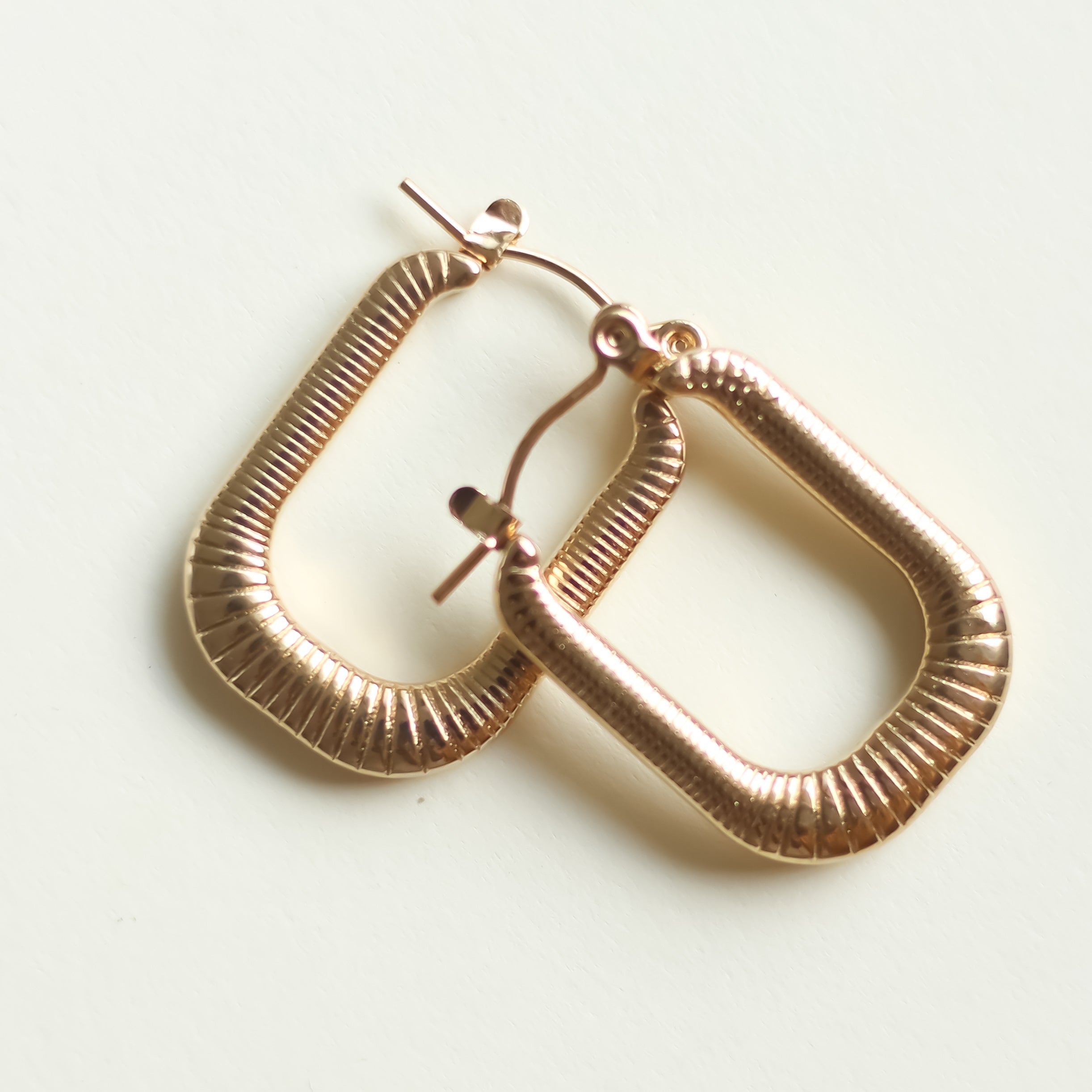 Minimalist Wear Hoops