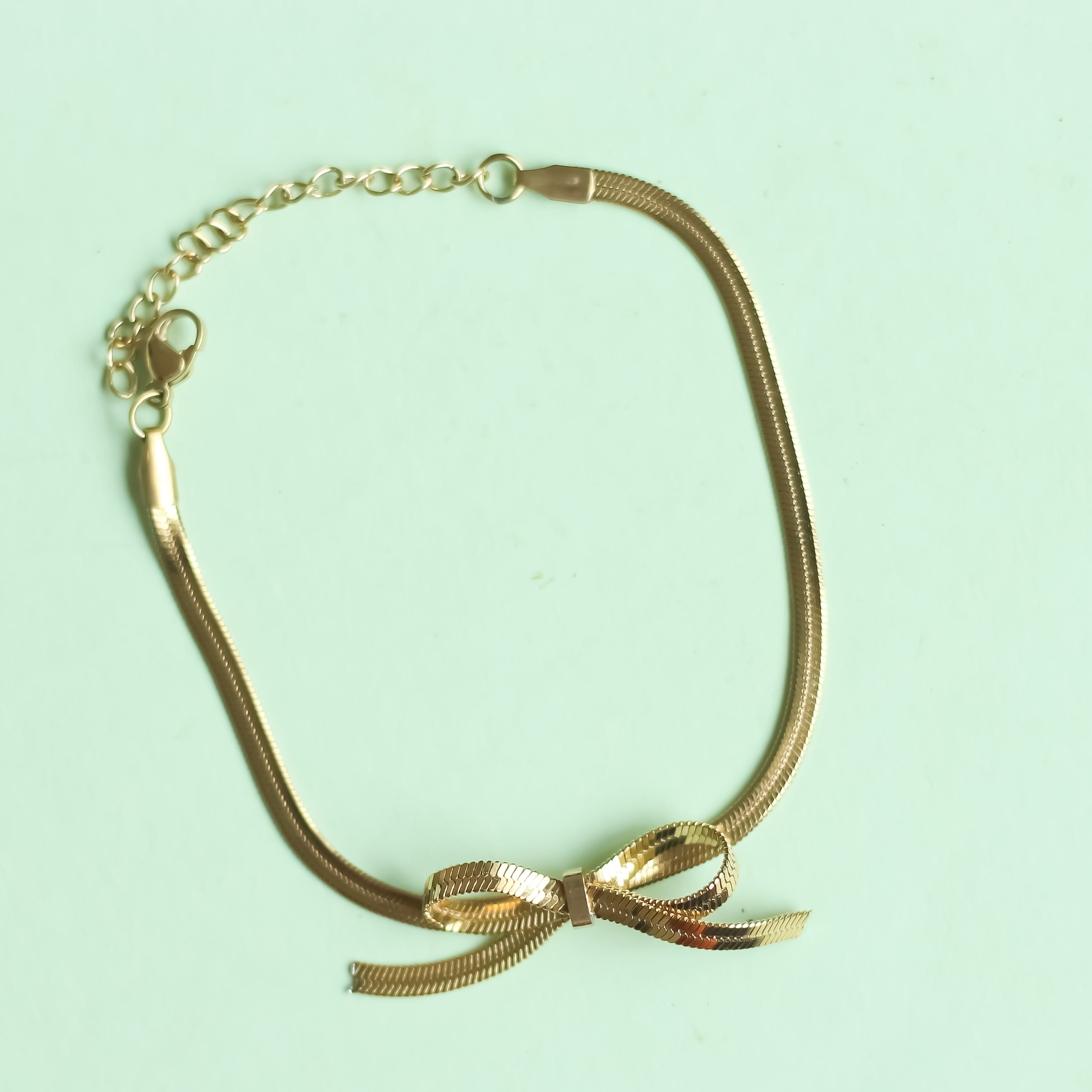 Bow Sleek Bracelet