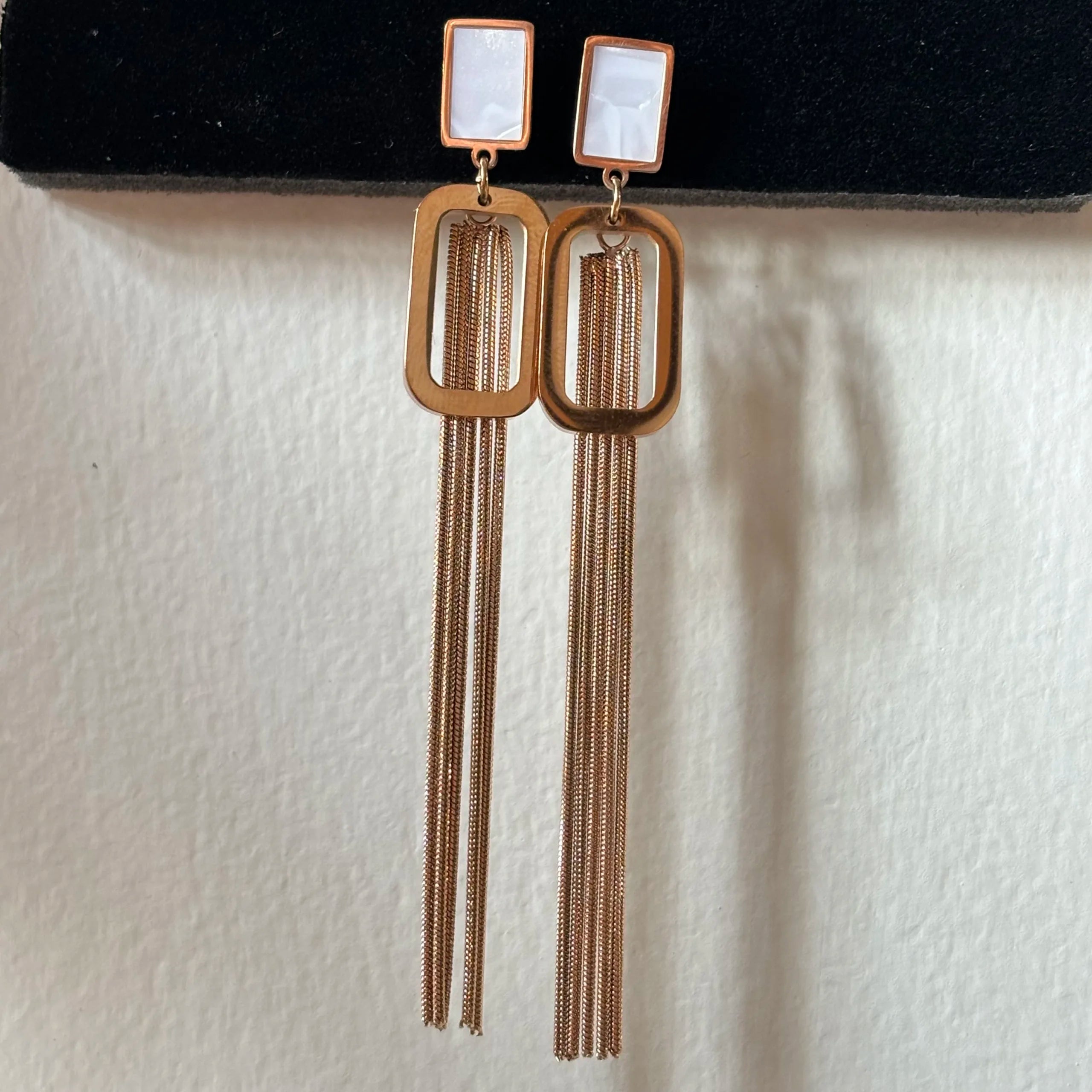 Geometric Slimming Drop Earrings