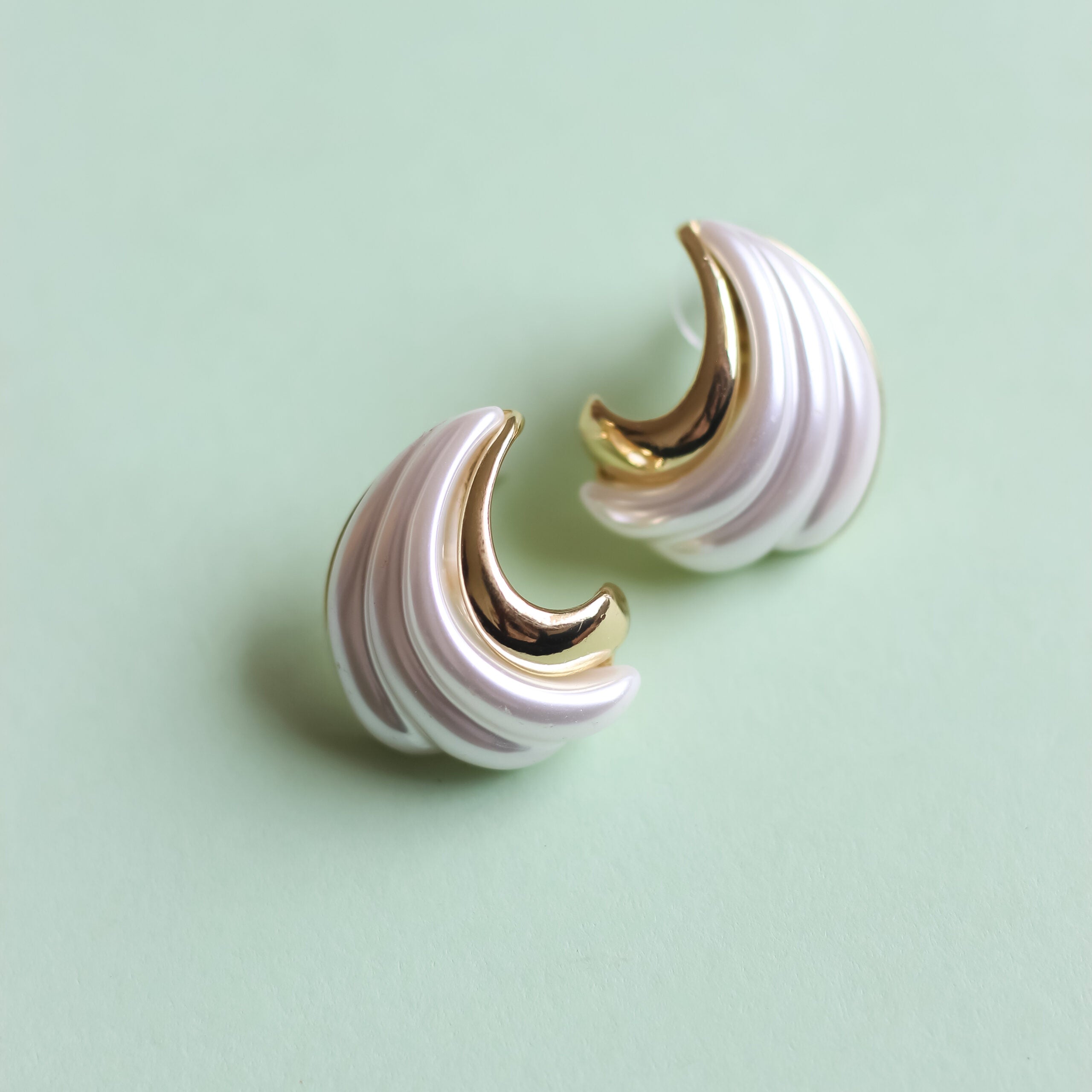 Syna Earrings