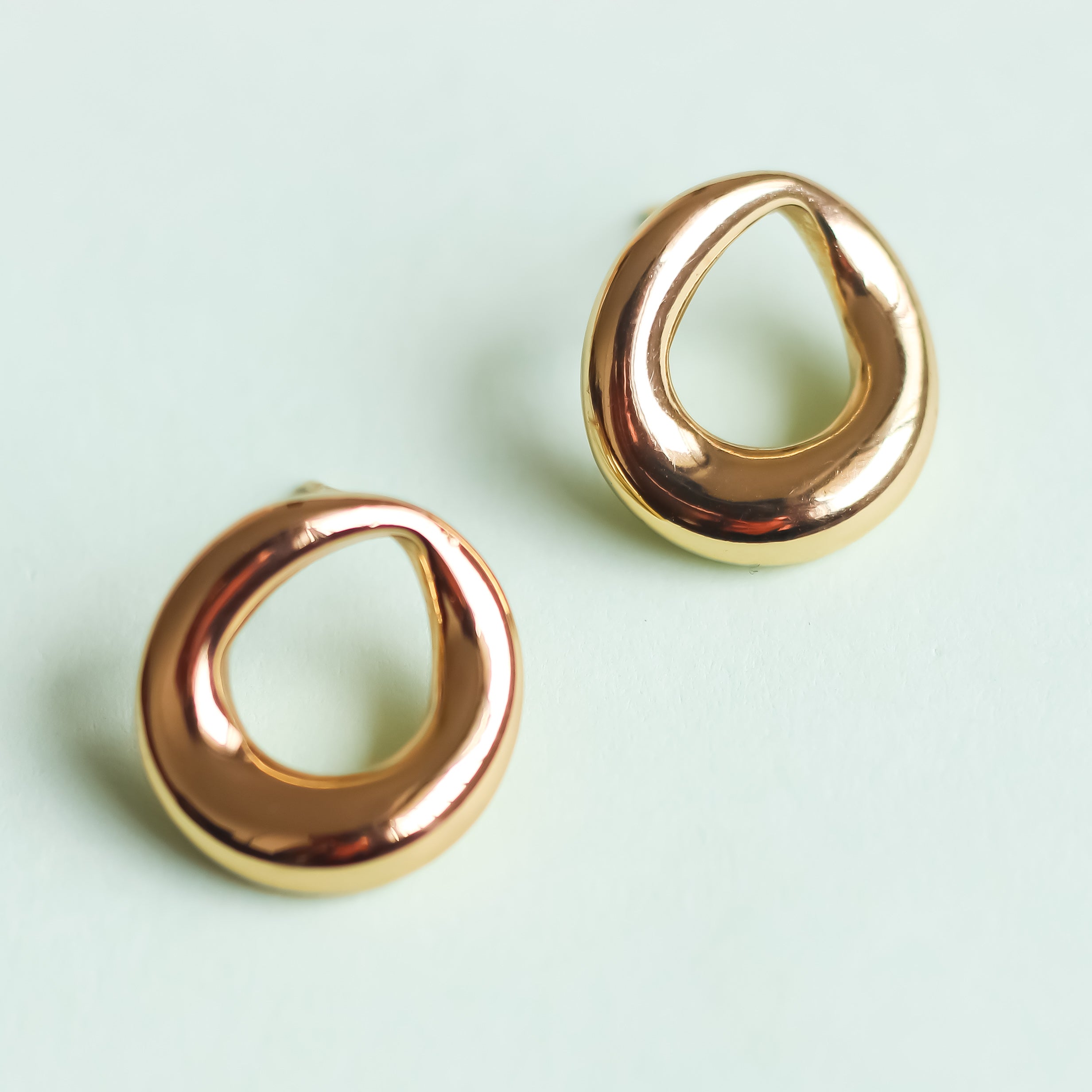 Circle Hollow Studs