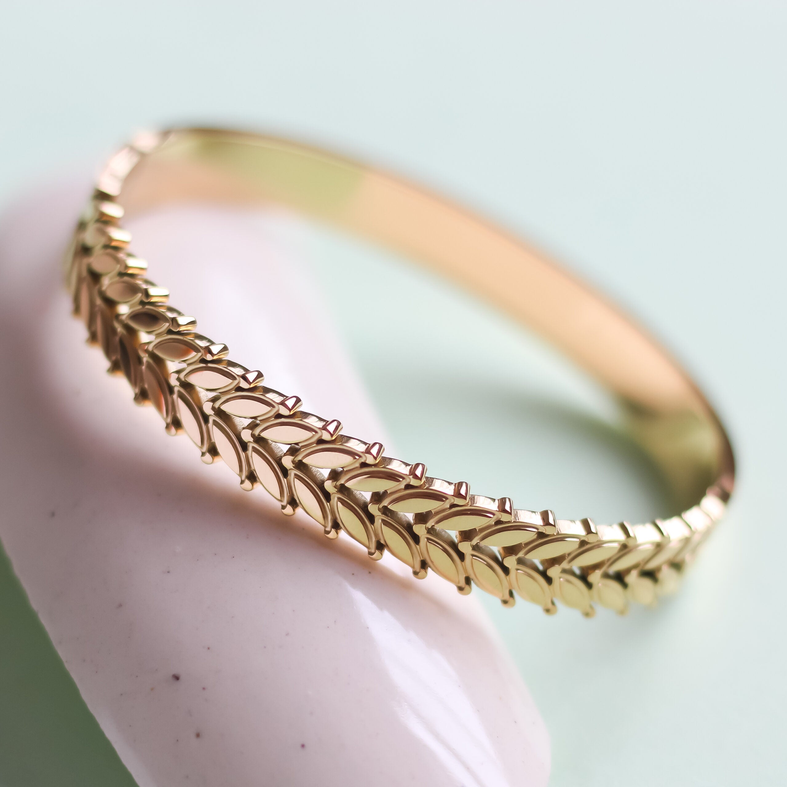 Sleek Leaf Bangle