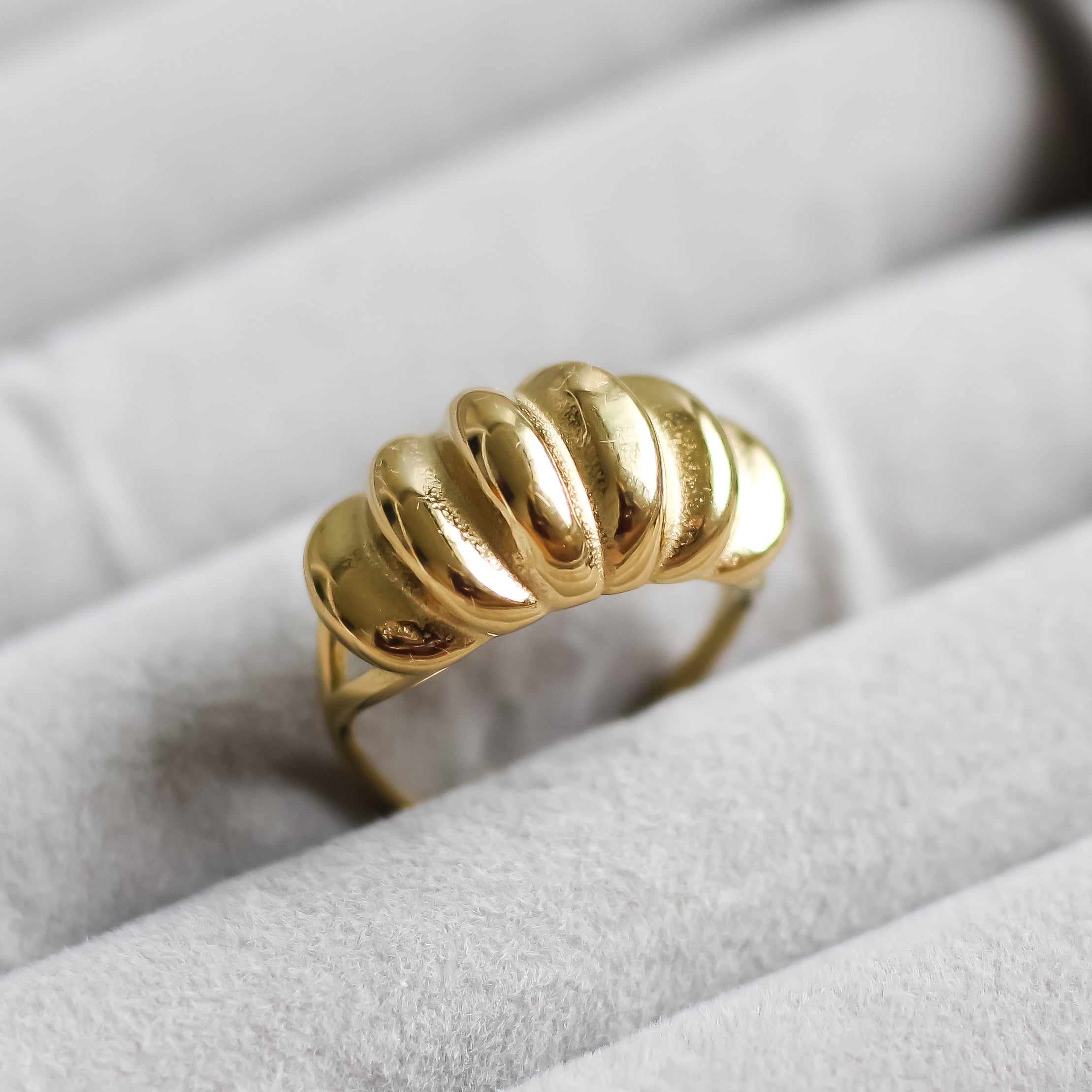 Croissant Staple Ring