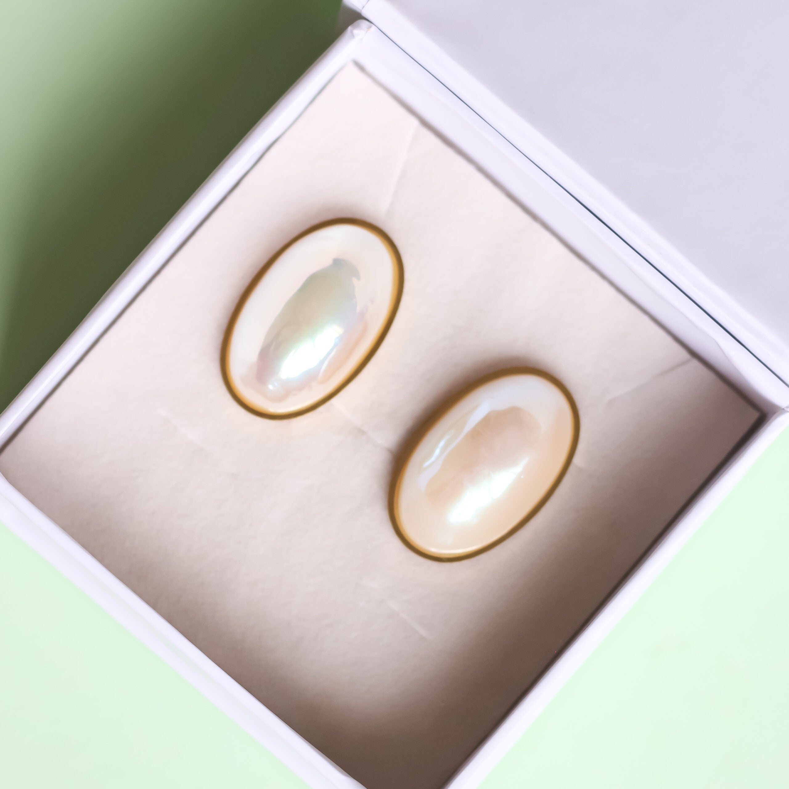 Pearl Oval Studs